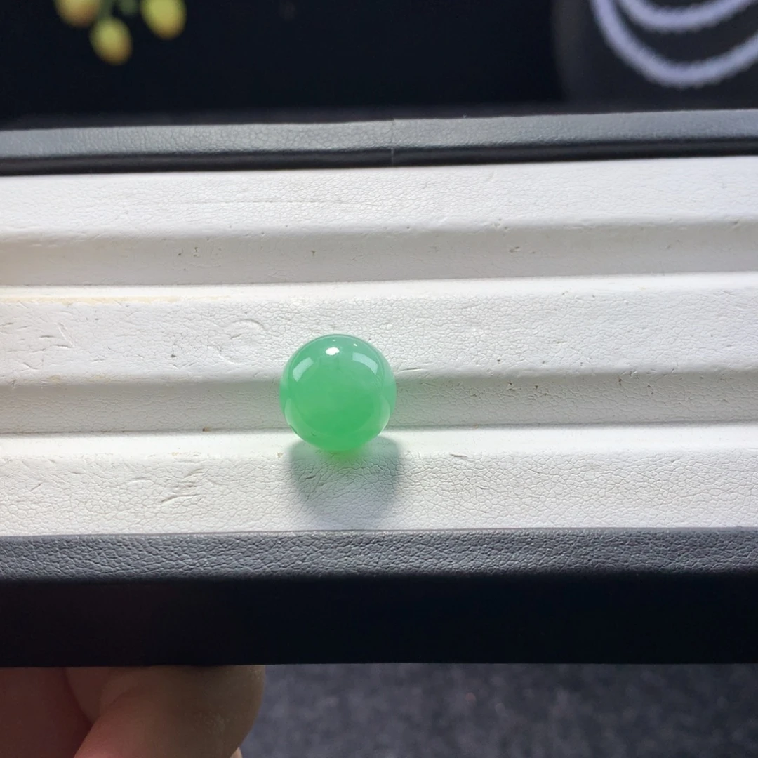 翡翠未镶嵌手串卡12甜阳绿