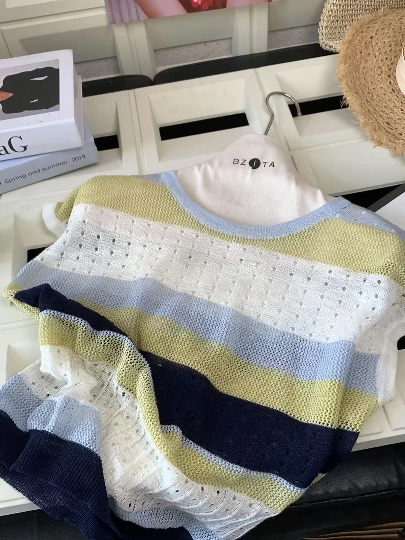 『雨美 Show』6780条纹拼色针织无袖上衣
