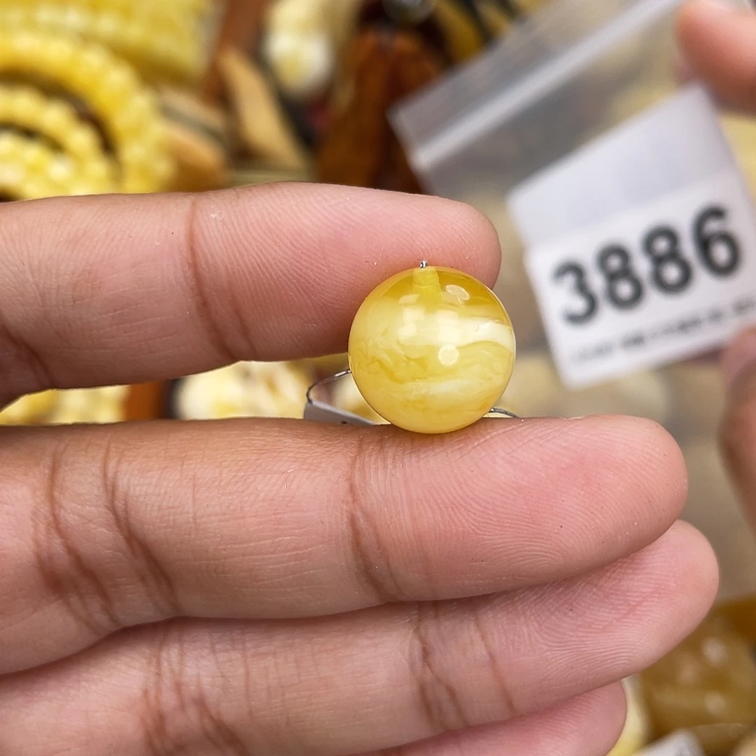 蜜蜡未镶嵌珠宝奇石小坑14