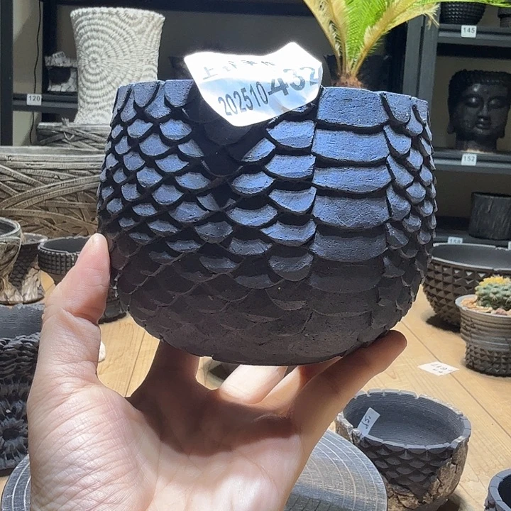 黑陶无釉10.5高9.5