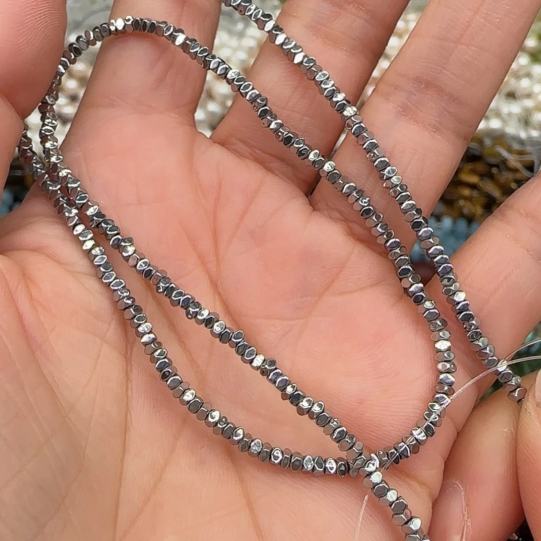 玛瑙/玉髓合金珠宝半成品黑胆石约2mm一条