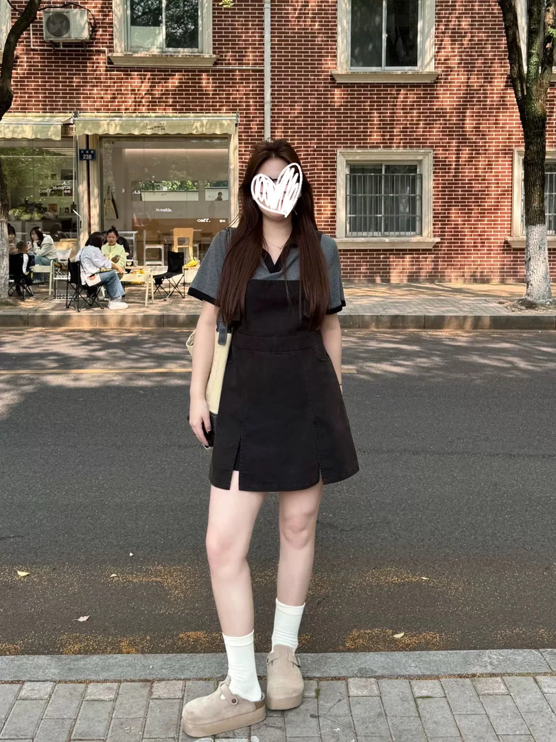 VaVa家：大码女装「半糖女孩」夏季撞色拼接显瘦短袖背带裙两件套