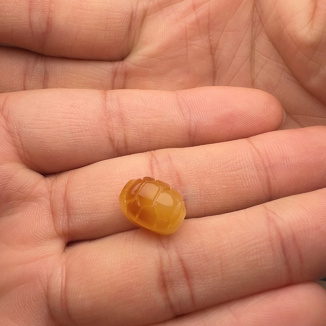 蜜蜡未镶嵌颈饰富甲天下提溜吊坠