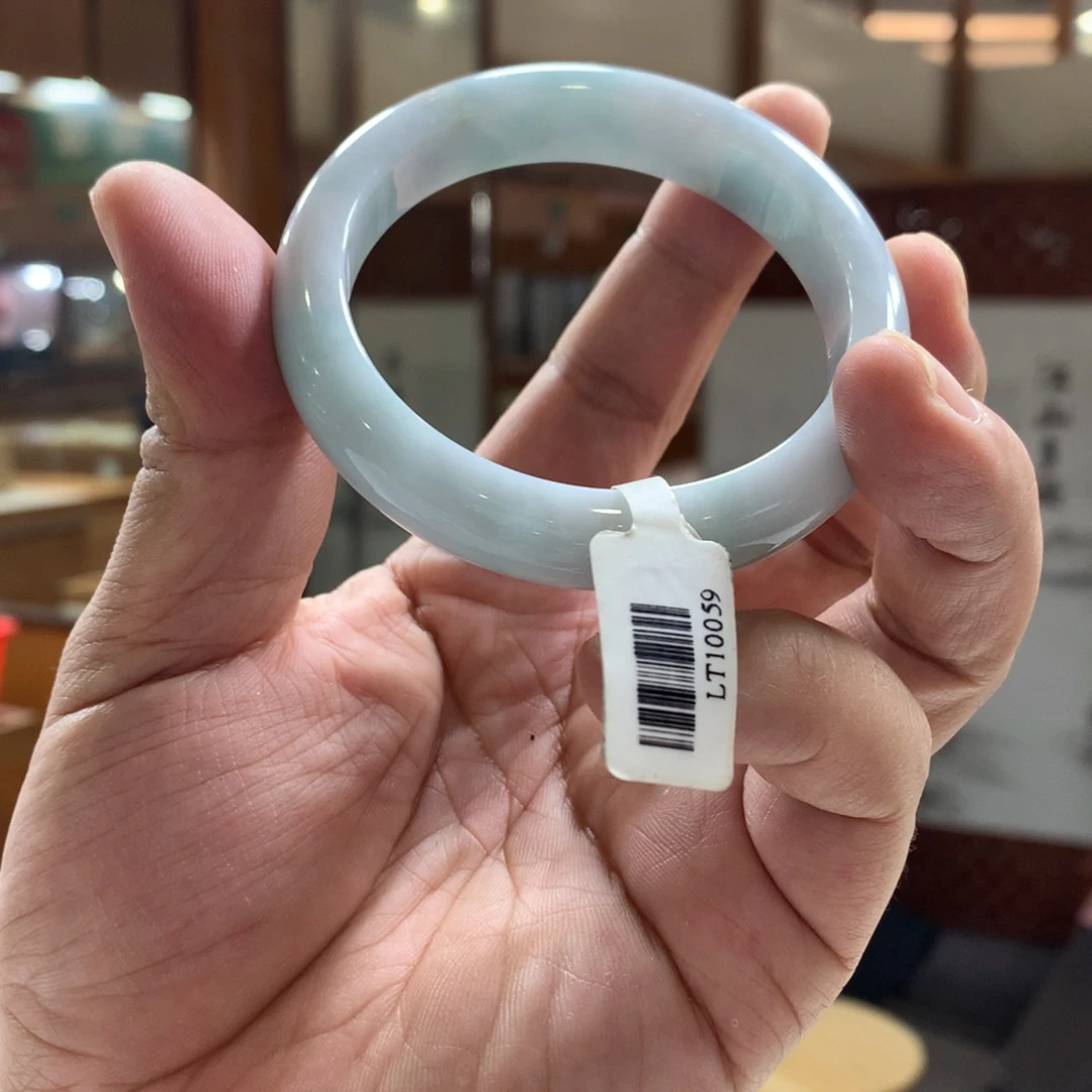 翡翠未镶嵌手镯正5657有纹介意勿拍