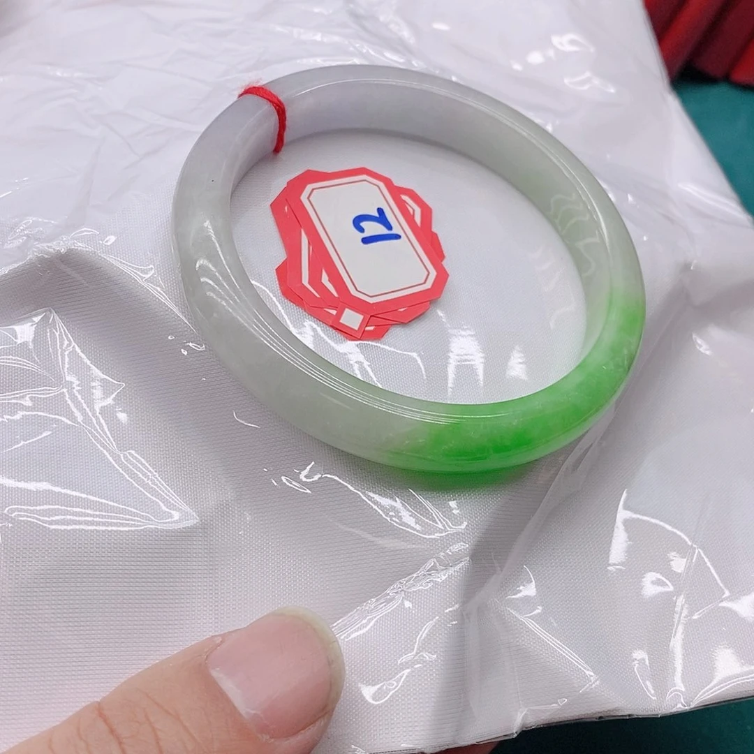 翡翠手镯未镶嵌唯*9555555555