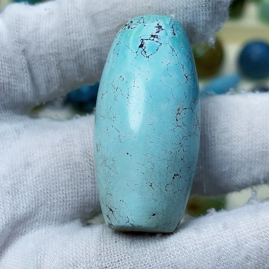 绿松石颈饰未镶嵌