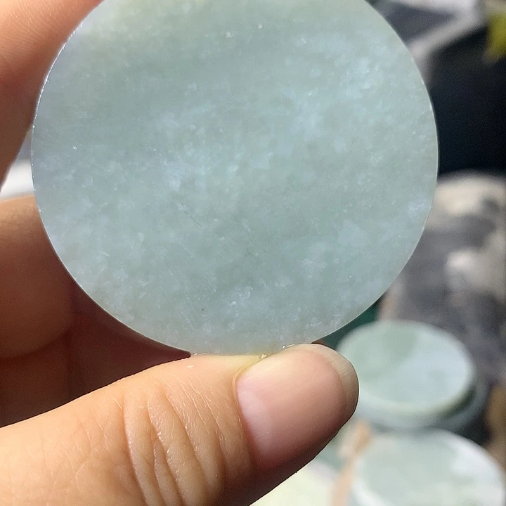 颈饰未镶嵌和田玉（糖玉）