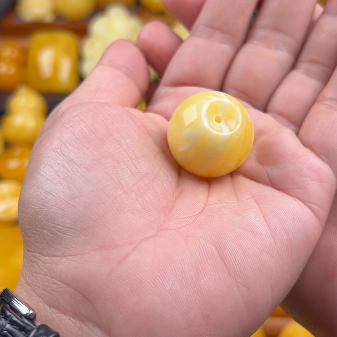 J***.琥珀未镶嵌颈饰纯天然蜜蜡