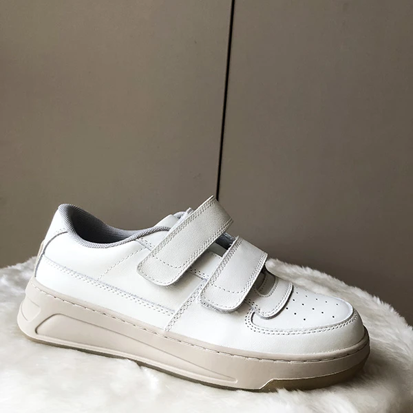 耐磨运动魔术贴板鞋时尚休闲鞋学生白色韩版百搭松糕底厚底休闲鞋