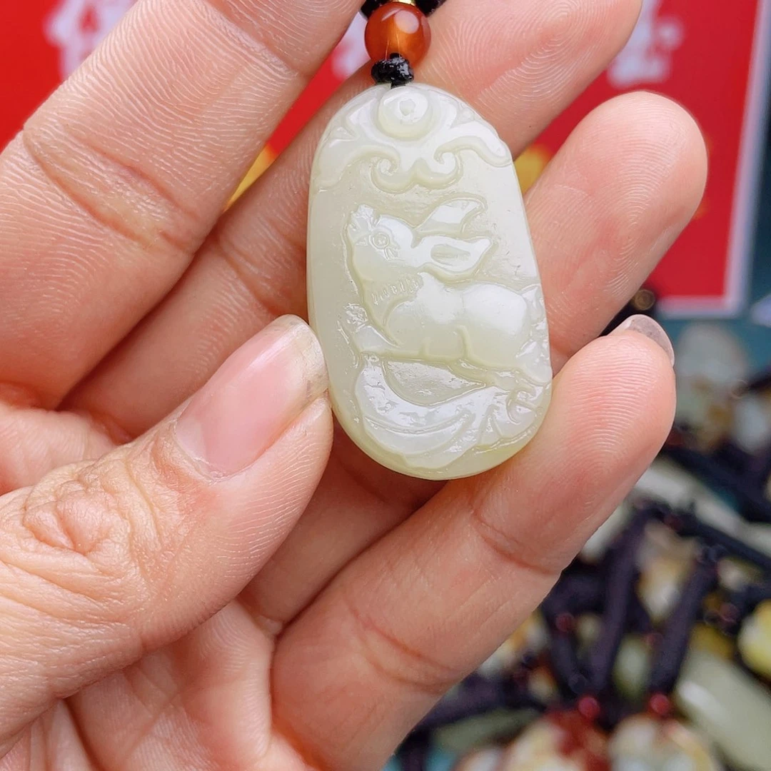 和田玉颈饰未镶嵌