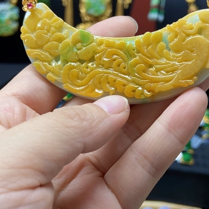 翡翠未镶嵌颈饰吊坠