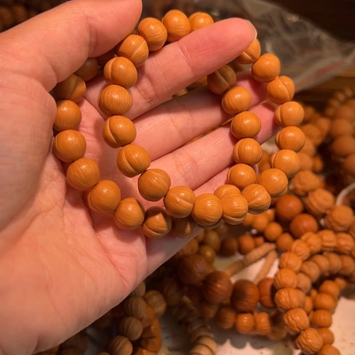 微瑕11左右皮桃拉丝手串