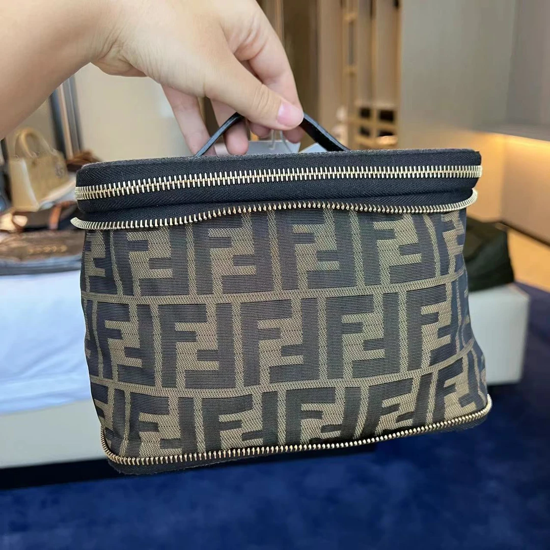 95新 FENDI/芬迪 A1204/fendi手提包