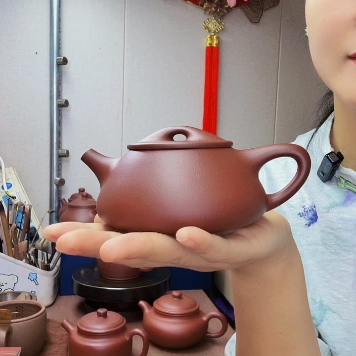 ****偂紫砂茶壶景舟石瓢230毫升，微瑕处理，底槽清