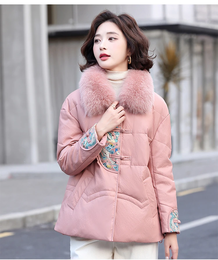 新中式国风红色羽绒服短款刺绣白鸭绒结婚唐装外套女红袄冬季防寒