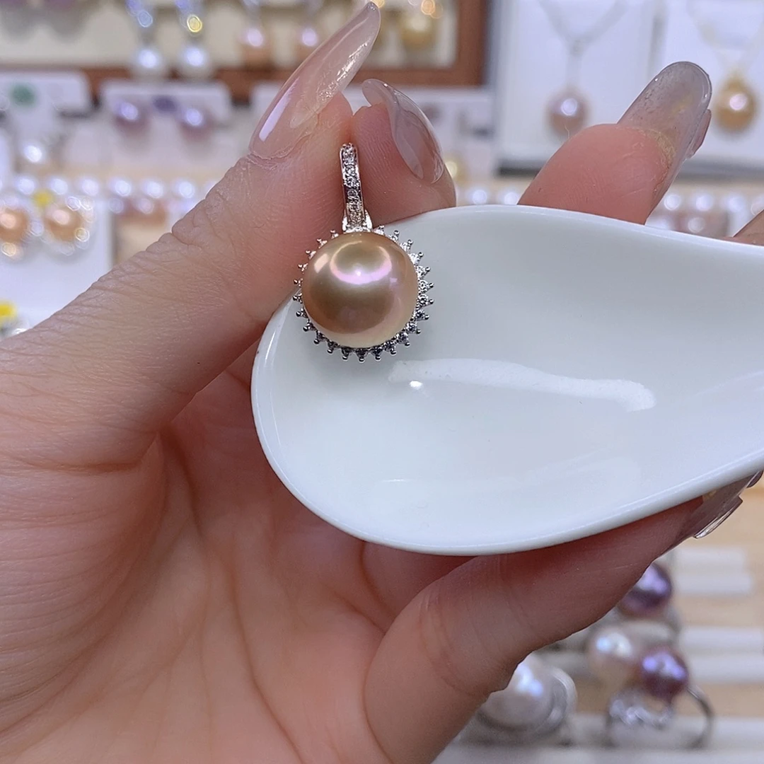淡水珍珠颈饰合金