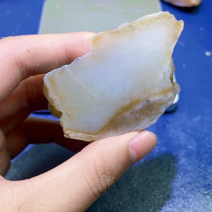 未镶嵌和田玉（糖玉）珠宝半成品