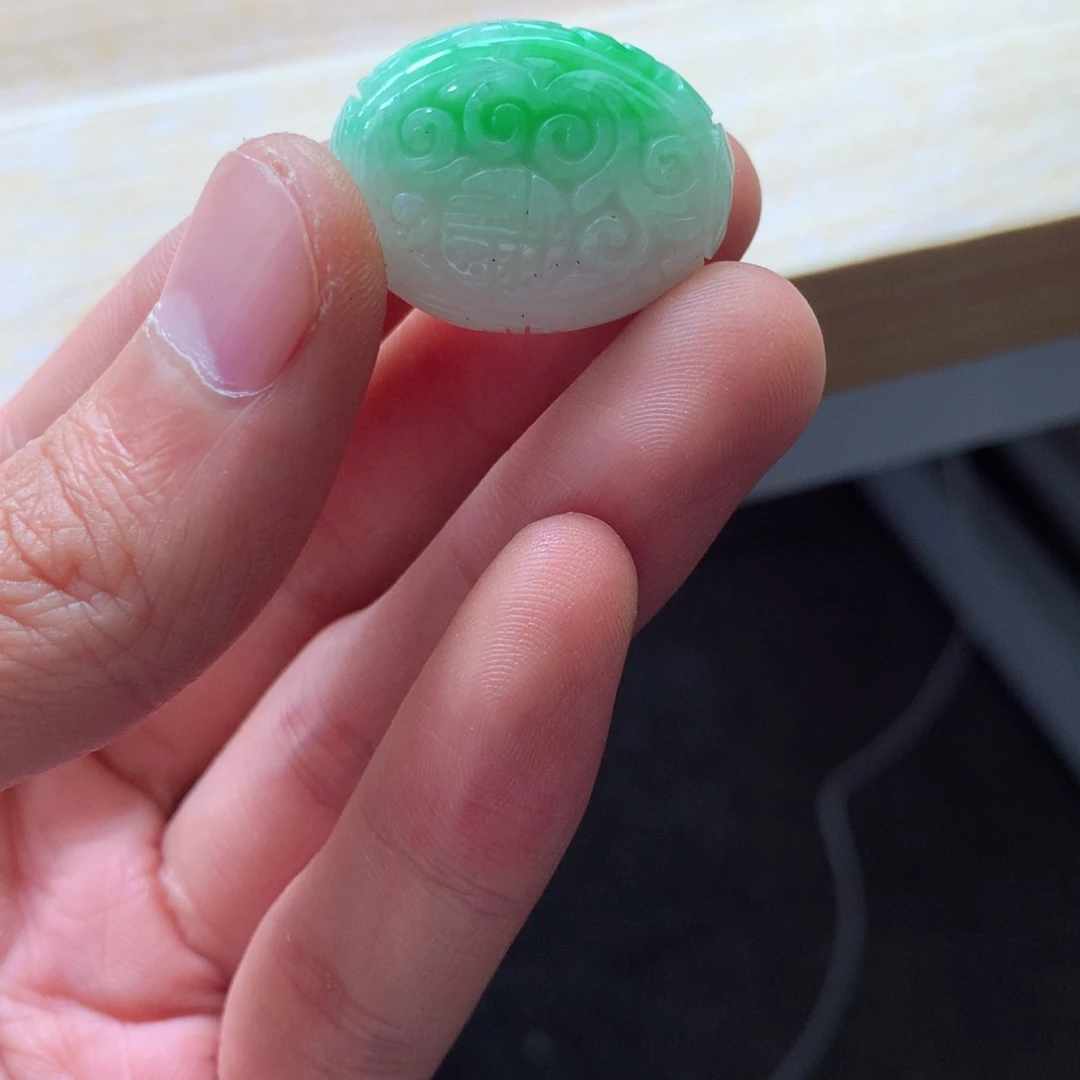 翡翠颈饰未镶嵌吊坠