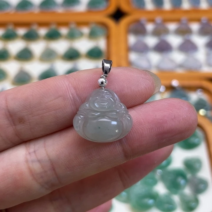 石英质玉未镶嵌颈饰