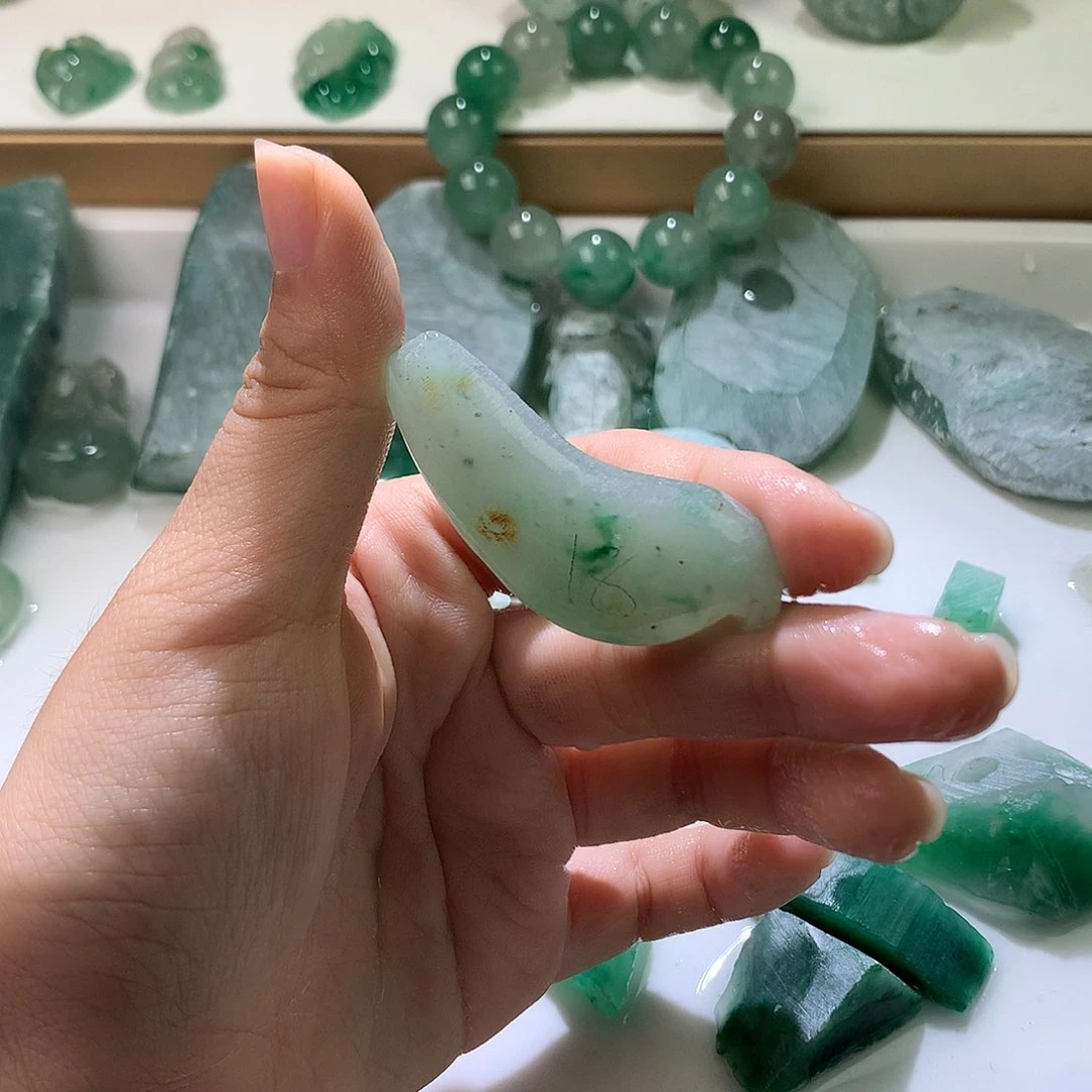 石英质玉未镶嵌珠宝半成品