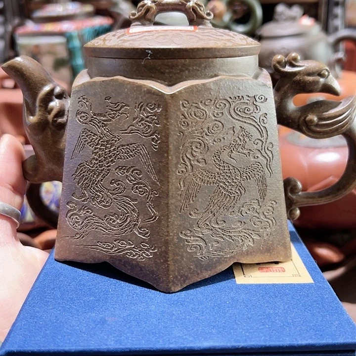 紫砂壶收藏起来了！