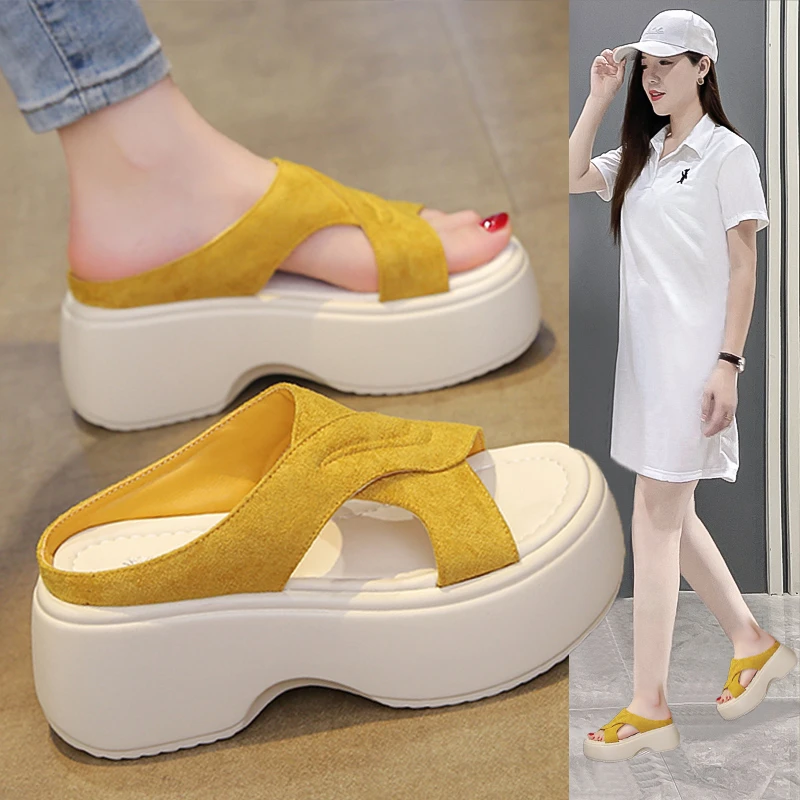 拖鞋女外穿夏季新款7cm超厚底增高轻盈舒适一字坡跟踩屎感凉拖鞋