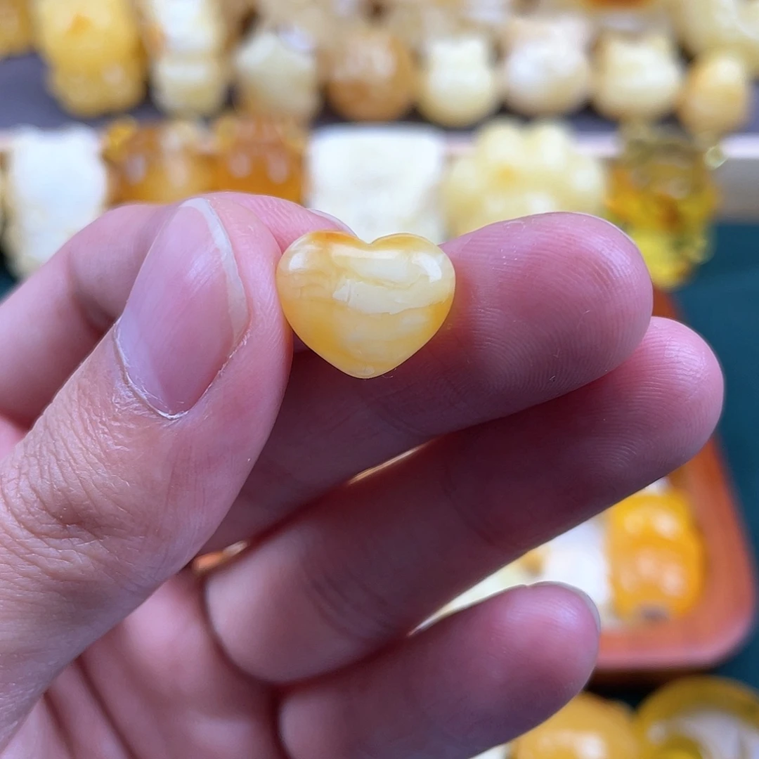 琥珀裸石未镶嵌蜜蜡