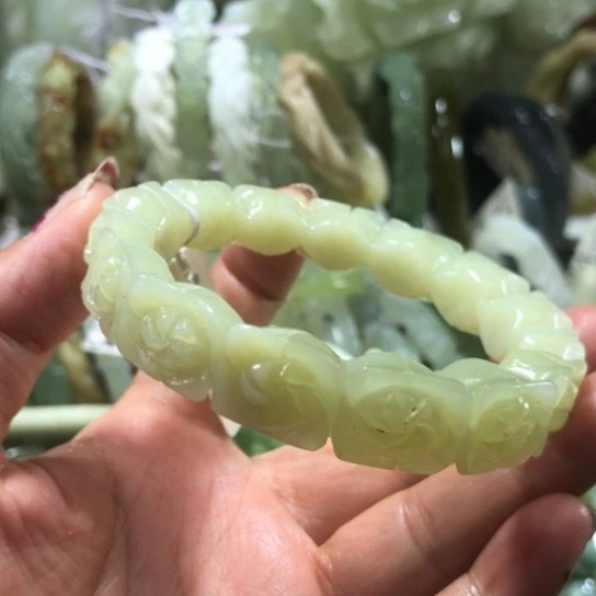 岫玉未镶嵌手镯56