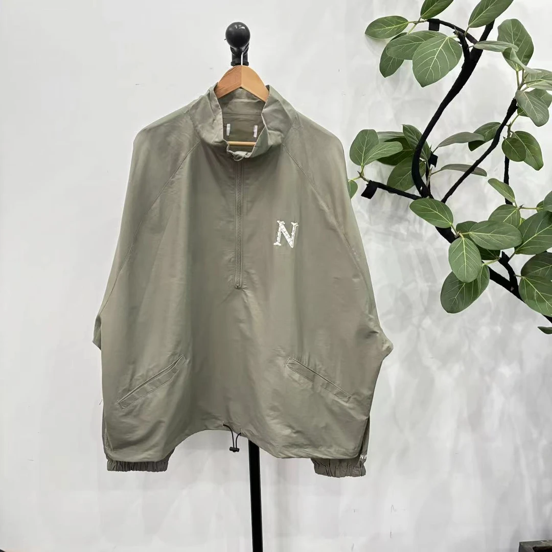 【N】U-8 25新款情侣款字母印花半拉链套头外套 J32KH