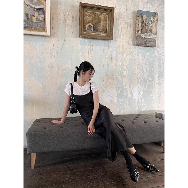 【粥粥清仓】春季新款黑色高级感吊带显瘦长款复古连衣裙241V0537