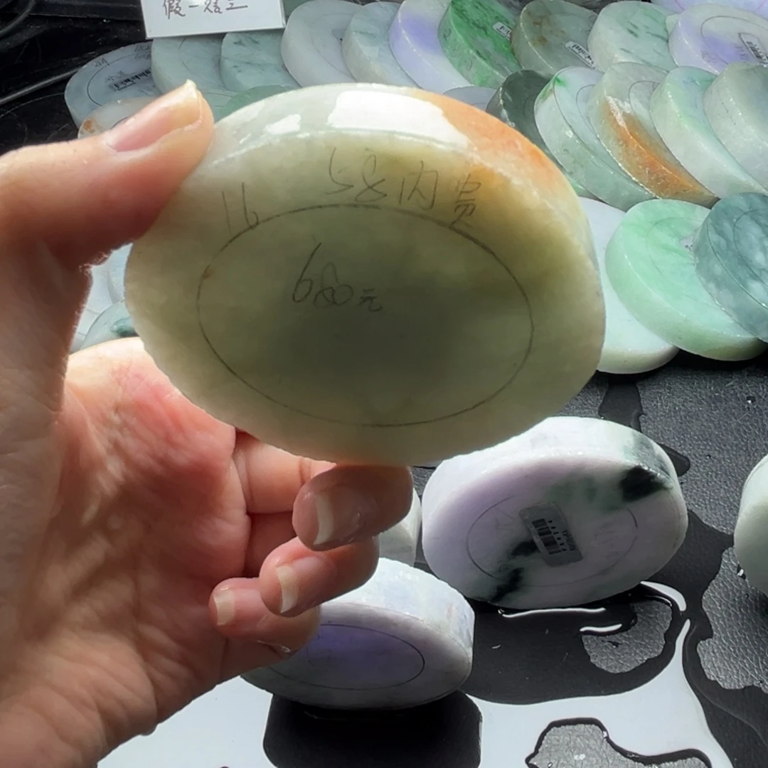 定制翡翠未镶嵌翡翠手镯