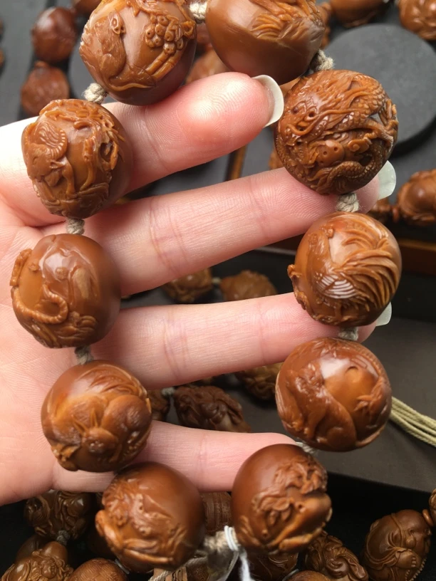 橄榄核十二生肖题材