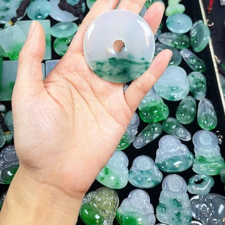 翡翠未镶嵌颈饰吊坠