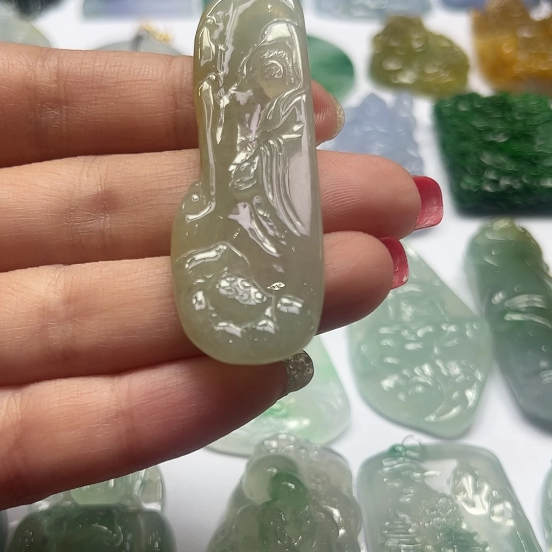 翡翠未镶嵌颈饰吊坠