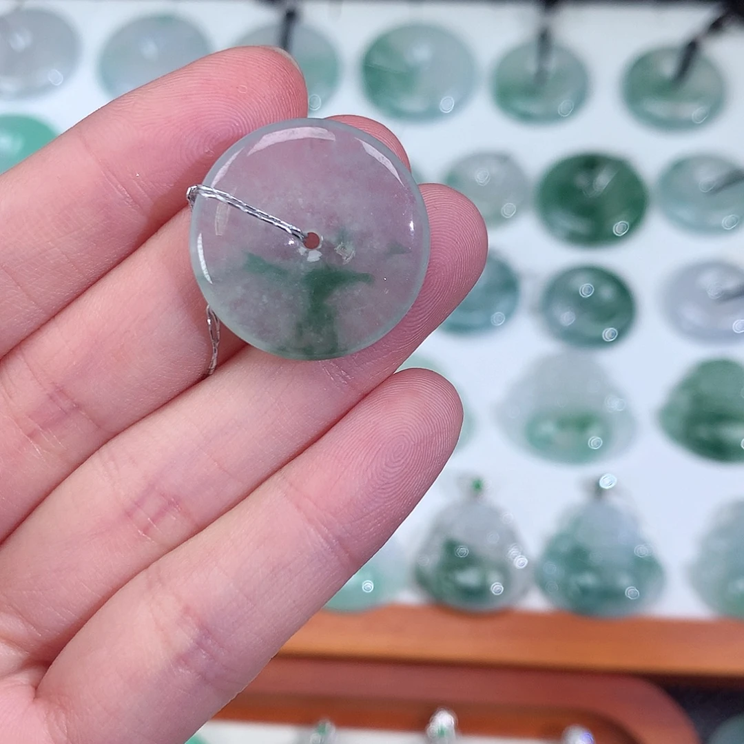 翡翠未镶嵌颈饰吊坠