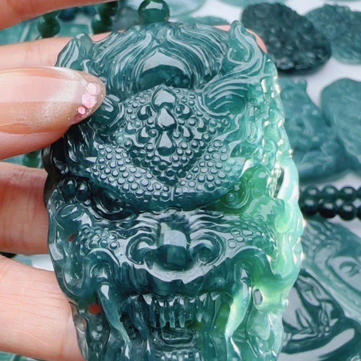 奋***斗翡翠未镶嵌颈饰多样性发货天然A货翡翠