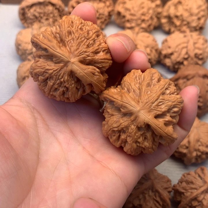用***4文玩核桃把件粗筋44