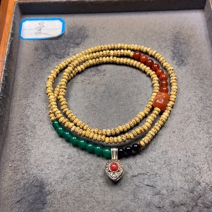 星月菩提吊坠菩提