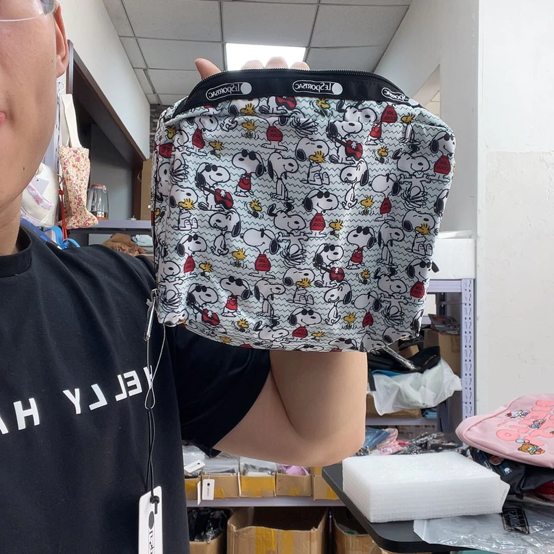 PU化妆包等产品和产品