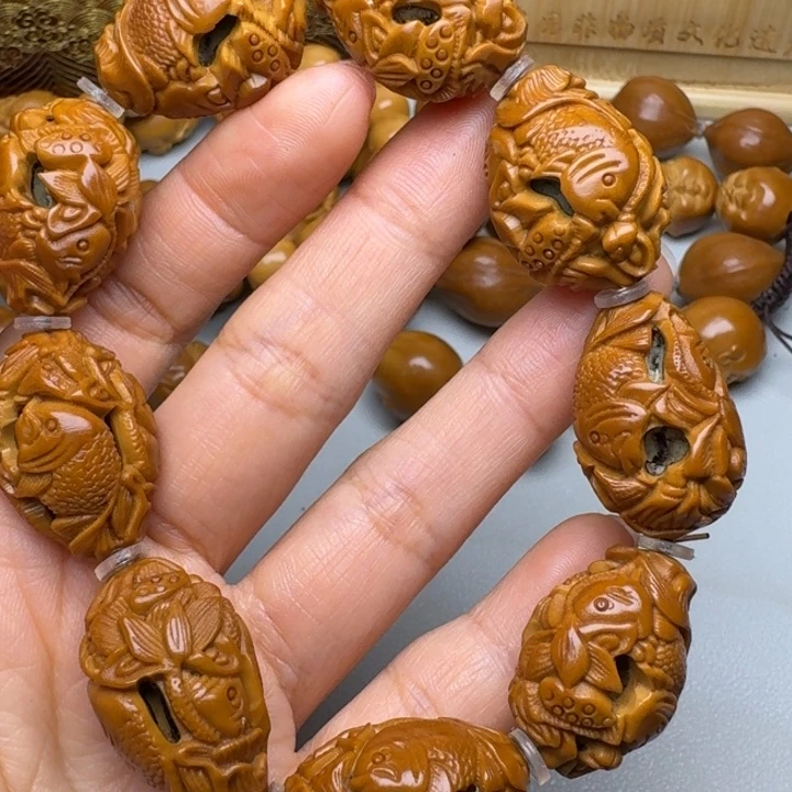 手串/手链橄榄核鱼戏莲花