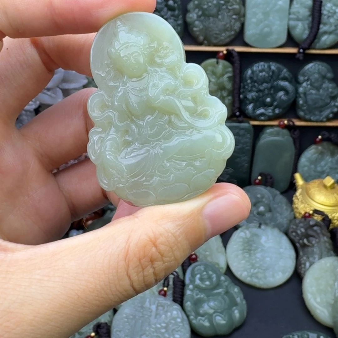 和田玉未镶嵌颈饰