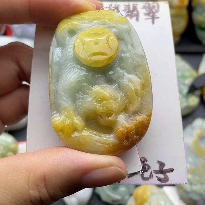 颈饰未镶嵌翡翠天然翡翠