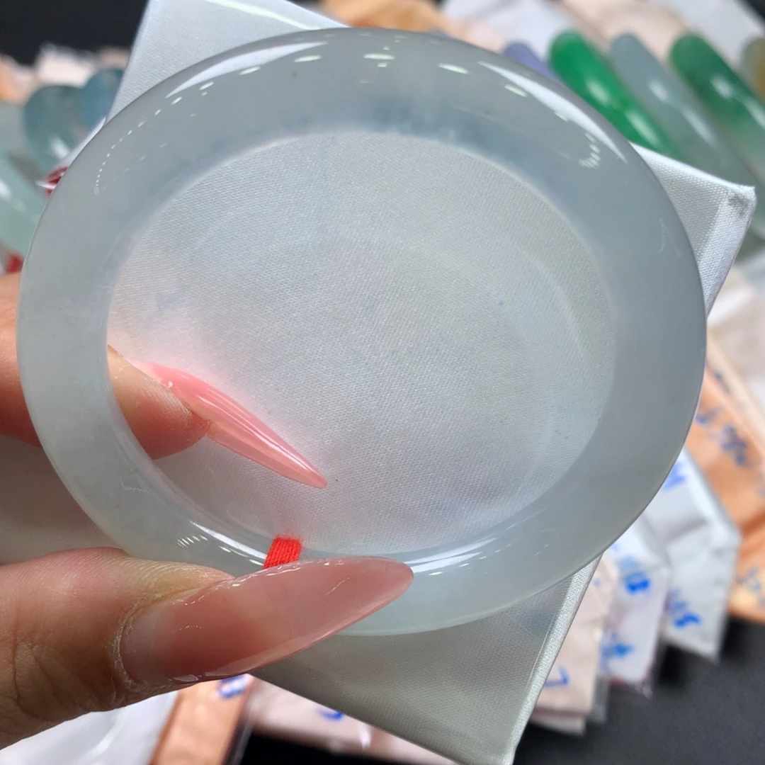 翡翠未镶嵌手镯51.8圆条