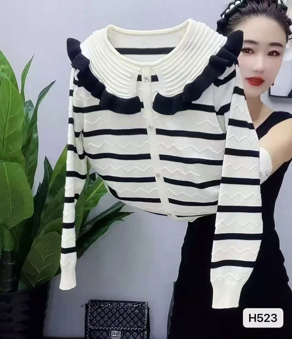 实价早秋新款洋气减龄娃娃领木耳边条纹波浪纹针织长袖上衣女