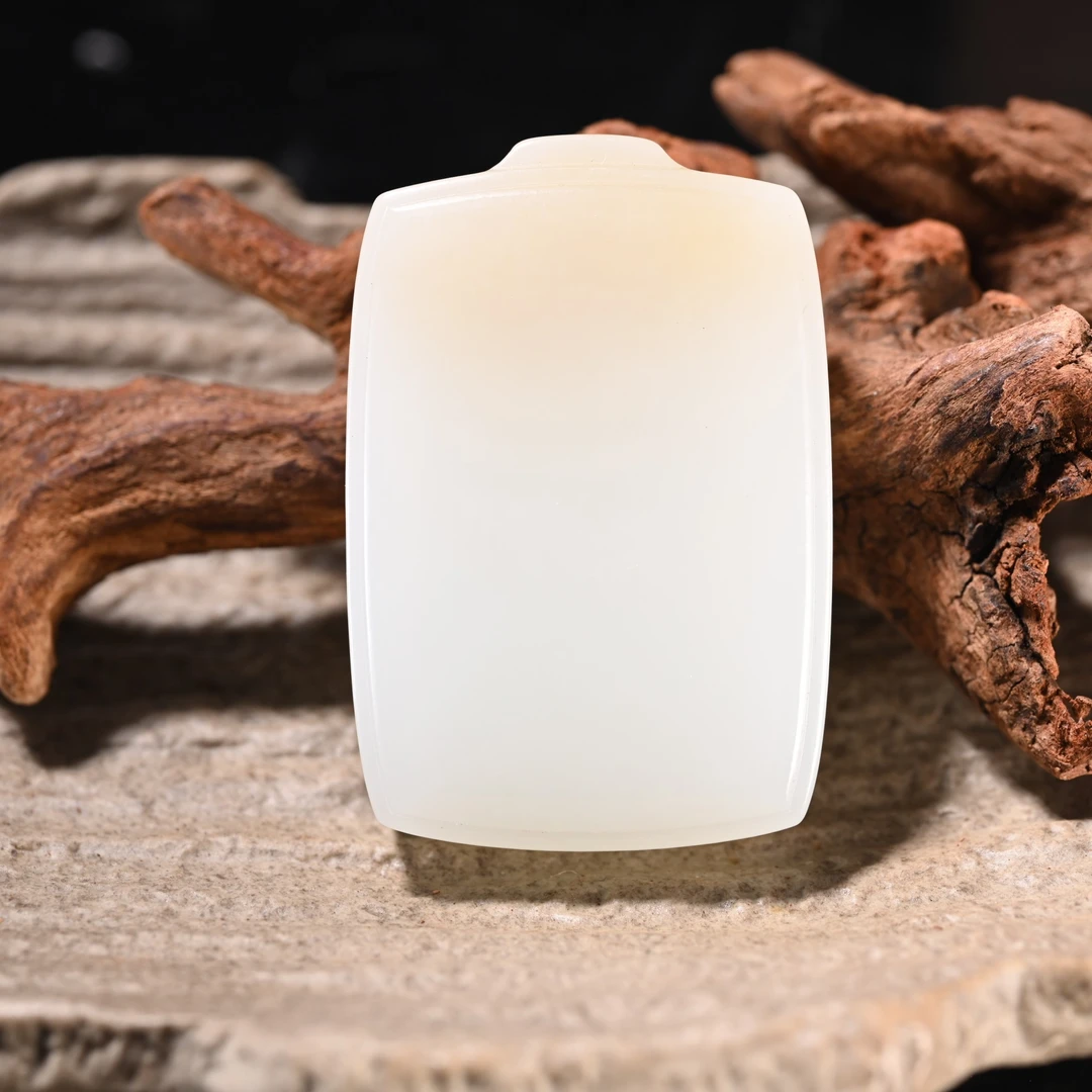 lot8831 2510180288和田玉且末糖平安无事牌/保利