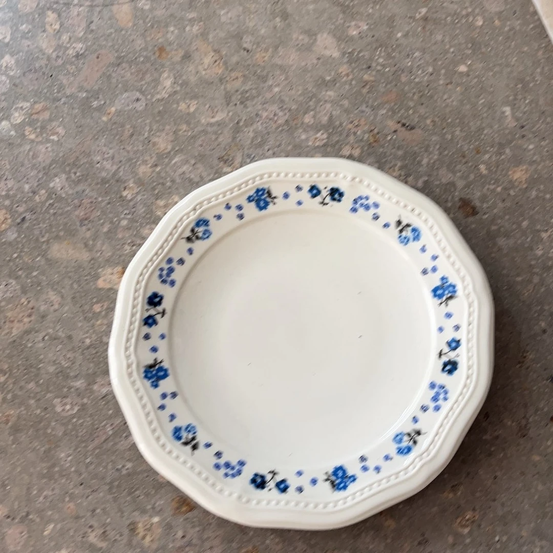 陶瓷杨*艳蓝色花边点心盘