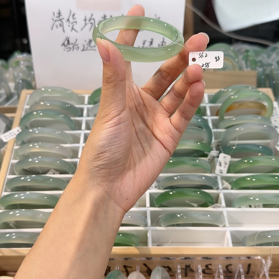 玛瑙/玉髓未镶嵌手镯圈口56.2