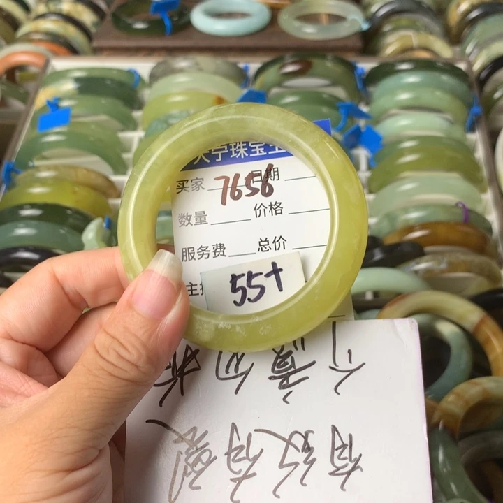 未镶嵌蛇纹石玉手镯7656