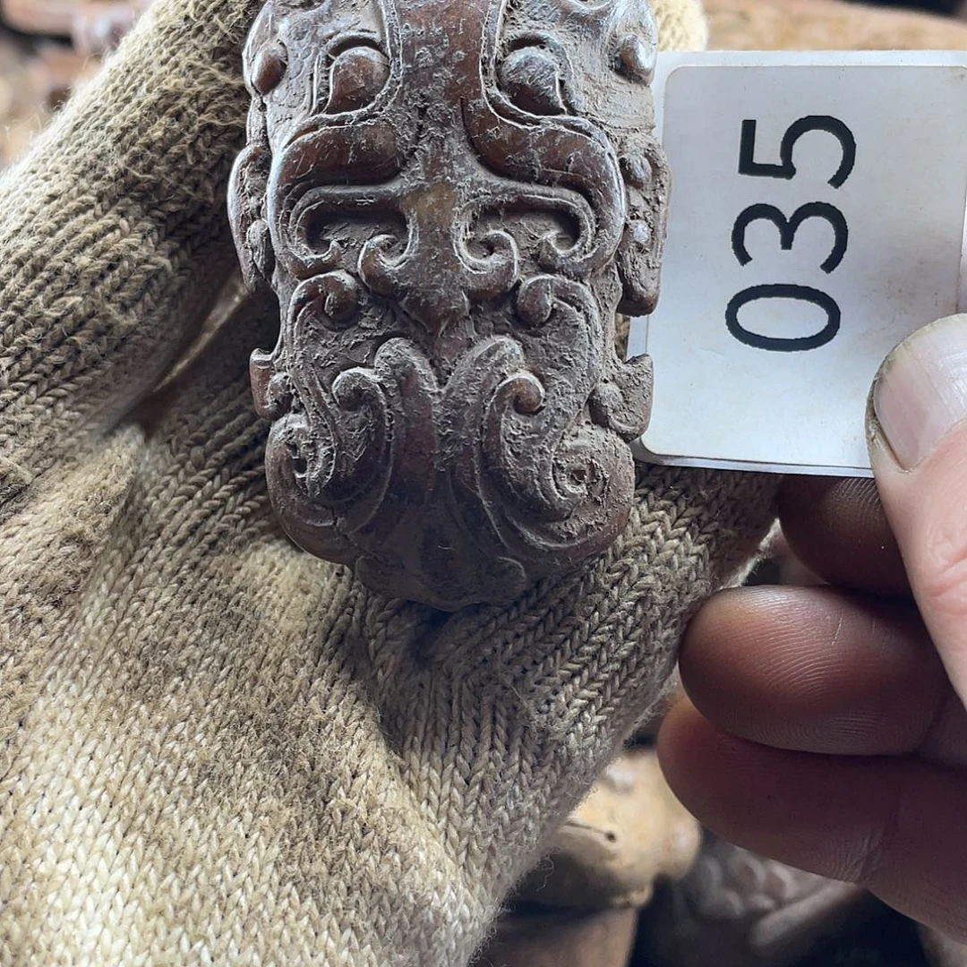 和田玉（糖玉）未镶嵌挂件