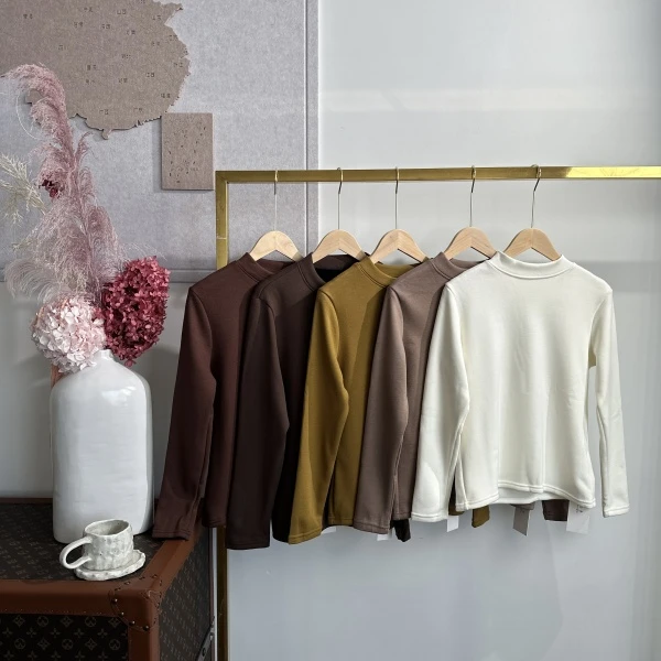 冬季上新~时尚简约纯色设计款加绒加厚打底衫 S7600